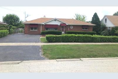 8155 Rutherford Avenue, Burbank, IL 60459 - Photo 1