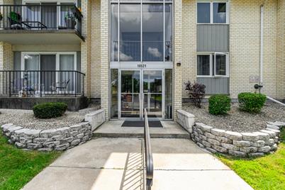 18521 Wentworth Avenue #3D, Lansing, IL 60438 - Photo 1