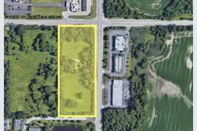 37430 N US Highway 45 Highway, Lindenhurst, IL 60046 - Photo 1