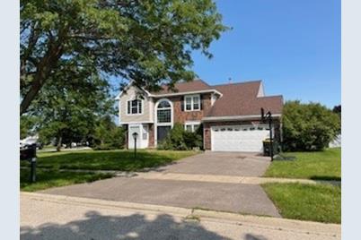 71 Mohawk Street W, Cary, IL 60013 - Photo 1