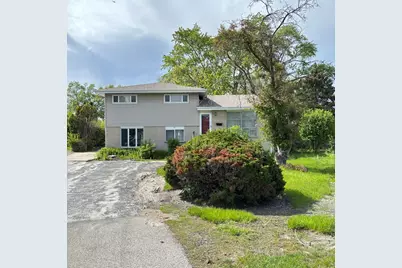 137 Julie Drive, Glenview, IL 60025 - Photo 1