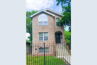 9053 S Ellis Avenue, Chicago, IL 60619 - Photo 1