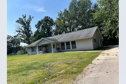 730 N Brewster Avenue, Freeport, IL 61032 - Photo 1