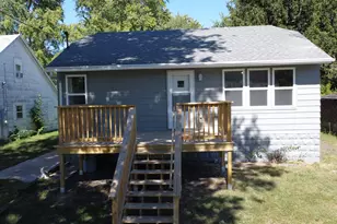 530 E Ash St, Watseka, IL 60970 - Photo 1