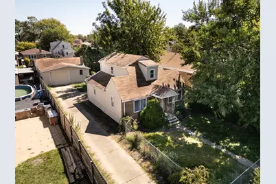 4821 S Lotus Avenue, Chicago, IL 60638 - Photo 1