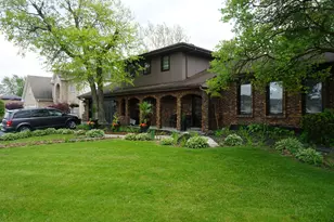 1817 E 171st Pl, South Holland, IL 60473 - Photo 1