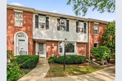 9039 Lincolnwood Drive, Evanston, IL 60203 - Photo 1