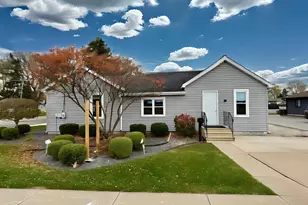 405 W Division St, Coal City, IL 60416 - Photo 1