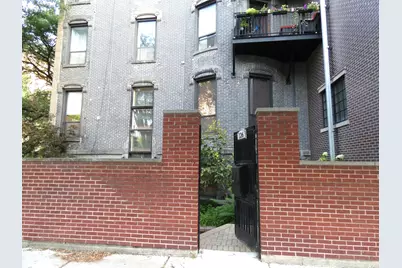 126 W Oak Street, Chicago, IL 60610 - Photo 1