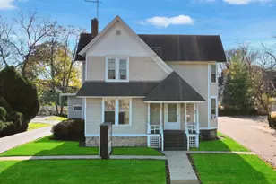 550 W Galena Blvd, Aurora, IL 60506 - Photo 1