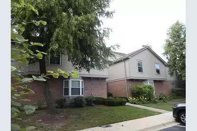 109 White Oak Court #5, Schaumburg, IL 60195 - Photo 1
