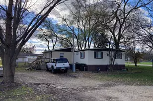 495 N Division St, Braidwood, IL 60408 - Photo 1