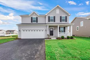 468 Cloverlane Dr, Sycamore, IL 60178 - Photo 1