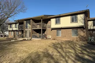 590 Somerset Ln, Crystal Lake, IL 60014 - Photo 1