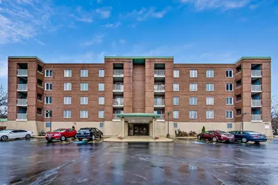 6211 Lincoln Avenue #401, Morton Grove, IL 60053 - Photo 1