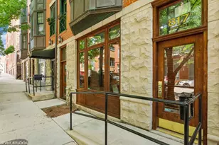 817 W Superior St, Chicago, IL 60622 - Photo 1