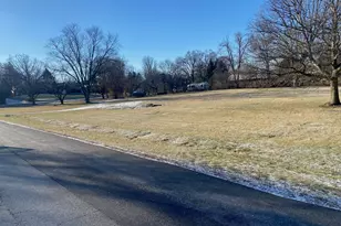 22W424 Broker Rd, Medinah, IL 60157 - Photo 1