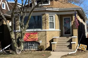 7722 W Sunset Dr, Elmwood Park, IL 60707 - Photo 1