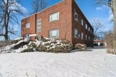 148 Ann Street #24, Clarendon Hills, IL 60514 - Photo 1