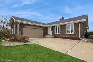 380 Lerose Dr, Chicago Heights, IL 60411 - Photo 1