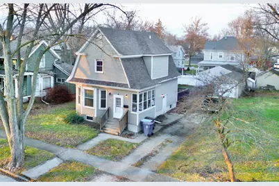 409 E Madison Street, Pontiac, IL 61764 - Photo 1