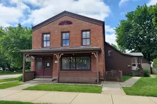 601 W Main St, West Dundee, IL 60118 - Photo 1