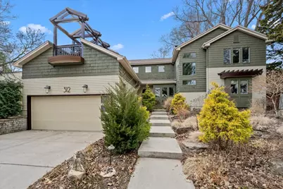 312 S River Lane, Geneva, IL 60134 - Photo 1