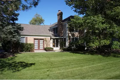 125 Camden Court, Lincolnshire, IL 60069 - Photo 1