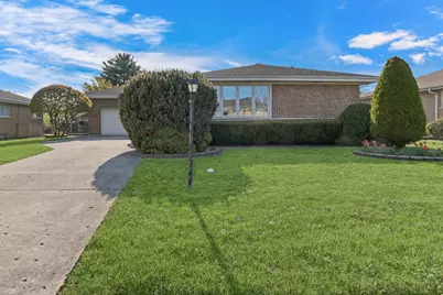 4850 N Crescent Avenue, Norridge, IL 60706 - Photo 1