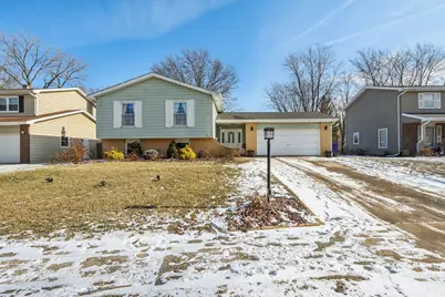 1925 Briarcliffe Boulevard, Wheaton, IL 60189 - Photo 1
