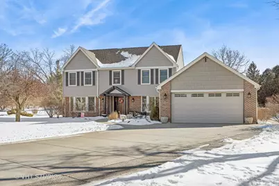 823 Whitman Court, Libertyville, IL 60048 - Photo 1