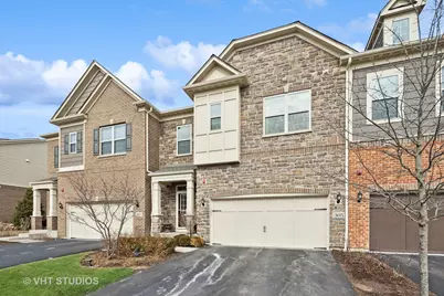 305 Camberley Lane, Lincolnshire, IL 60069 - Photo 1