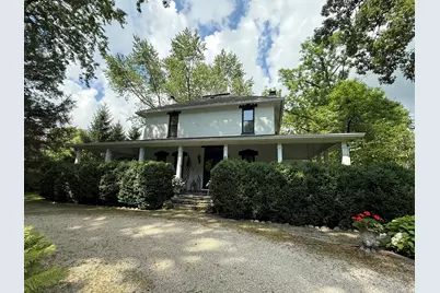 666 Maple Avenue, Lake Bluff, IL 60044 - Photo 1