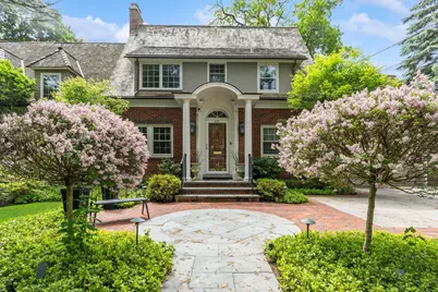 621 E Prospect Avenue, Lake Bluff, IL 60044 - Photo 1