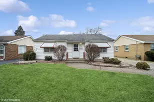 5356 Kimball Pl, Oak Lawn, IL 60453 - Photo 1