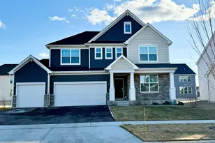 356 W Pt Cir, Algonquin, IL 60102 - Photo 1