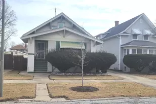 611 S 3rd Ave, Maywood, IL 60153 - Photo 1