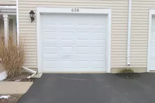 658 Springwood Dr, Joliet, IL 60431 - Photo 1