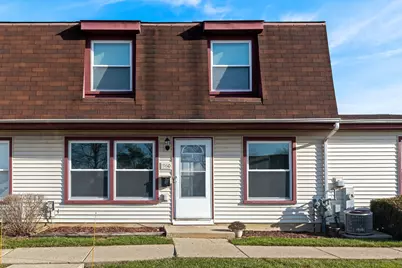 1960 Liberty Place, Hoffman Estates, IL 60169 - Photo 1