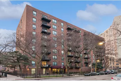 3900 N Pine Grove Avenue #202, Chicago, IL 60613 - Photo 1