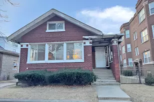 7518 S Ridgeland Ave, Chicago, IL 60649 - Photo 1
