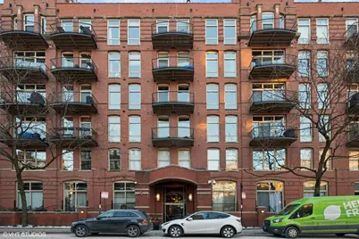 550 N Kingsbury Street #105, Chicago, IL 60654 - Photo 1