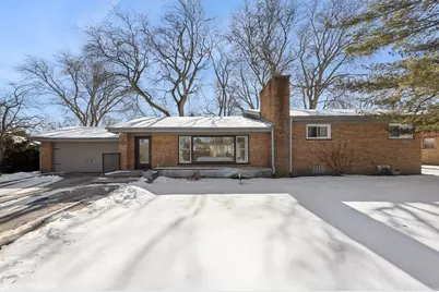 605 63rd Street, Willowbrook, IL 60527 - Photo 1