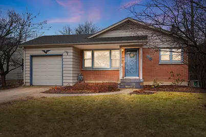 1020 S Gables Boulevard, Wheaton, IL 60189 - Photo 1