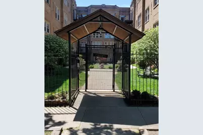 1635 W Pratt Boulevard #2N, Chicago, IL 60626 - Photo 1