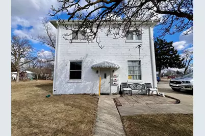 113 N Thomas Street, Gilman, IL 60938 - Photo 1