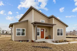 1503 6th St, Harvard, IL 60033 - Photo 1