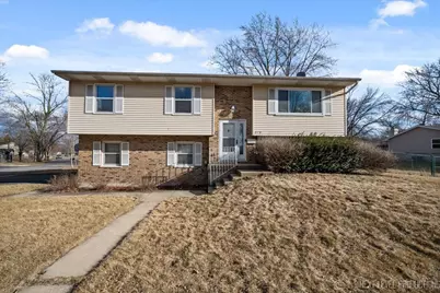 219 Mary Lane, Cary, IL 60013 - Photo 1
