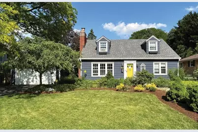 303 Cumnor Avenue, Glen Ellyn, IL 60137 - Photo 1