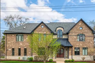 425 E Crescent Ave, Elmhurst, IL 60126 - Photo 1